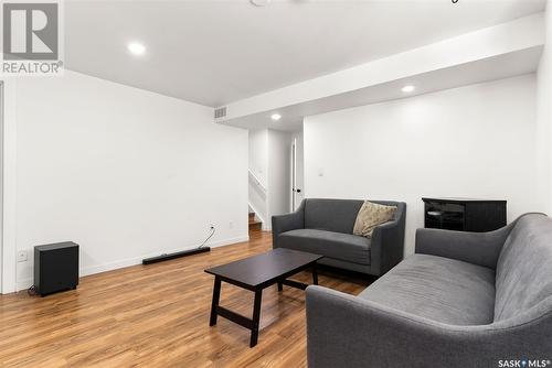 4625 Padwick Road, Regina, SK - Indoor Photo Showing Living Room