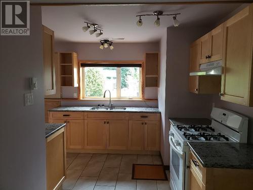 3634 Firecreek Avenue, Terrace, BC - Indoor Photo Showing Kitchen With Double Sink