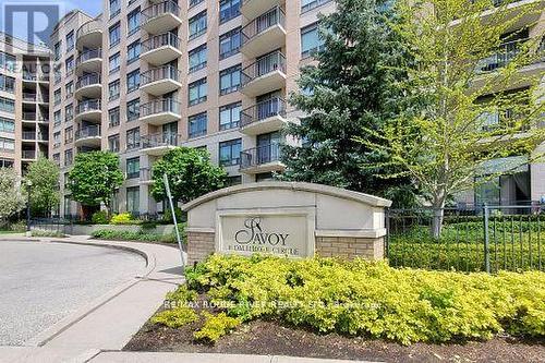 T09 - 16 Dallimore Circle, Toronto (Banbury-Don Mills), ON - Outdoor