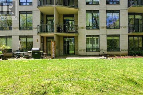 T09 - 16 Dallimore Circle, Toronto (Banbury-Don Mills), ON - Outdoor