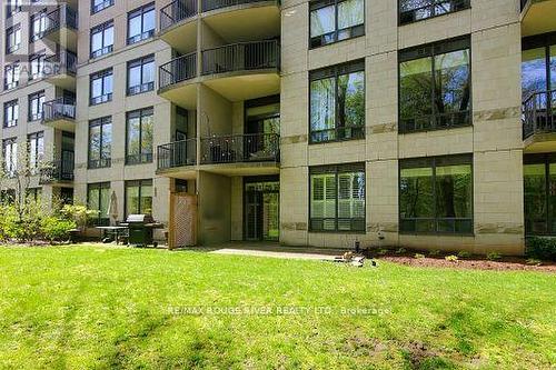 T09 - 16 Dallimore Circle, Toronto (Banbury-Don Mills), ON - Outdoor