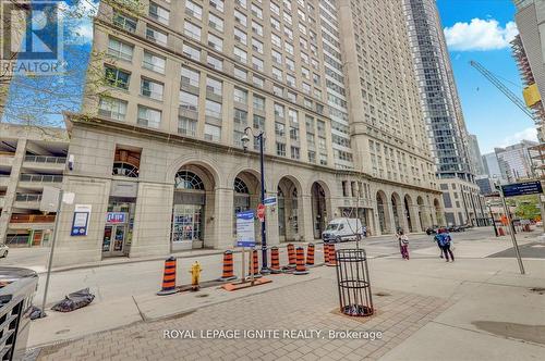 613 - 25 The Esplanade, Toronto (Waterfront Communities), ON - Outdoor With Facade