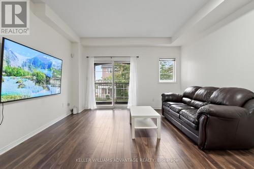 237 Monarch Avenue W, Ajax (South West), ON - Indoor Photo Showing Living Room