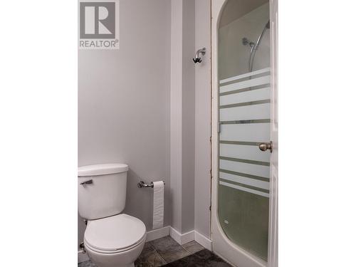 10720 Cottonwood Crescent, Dawson Creek, BC - Indoor Photo Showing Bathroom