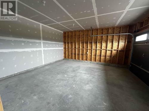 28 Summit Crescent, Belleville, ON - Indoor Photo Showing Garage