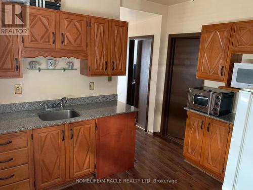 19 Dee Avenue, Toronto (Humberlea-Pelmo Park), ON - Indoor Photo Showing Kitchen