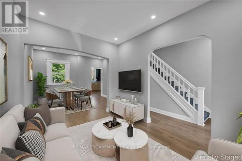 55 Douglas Avenue, Hamilton (Industrial Sector), ON - Indoor Photo Showing Living Room