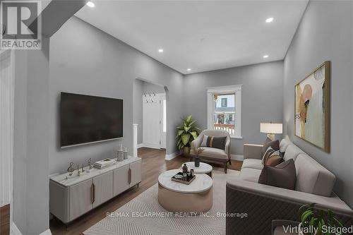 55 Douglas Avenue, Hamilton (Industrial Sector), ON - Indoor Photo Showing Living Room