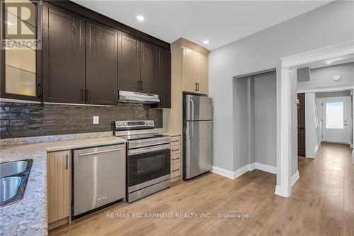 55 Douglas Avenue, Hamilton (Industrial Sector), ON - Indoor Photo Showing Kitchen