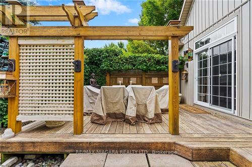 2 Chardonnay Place, Niagara-On-The-Lake, ON - Outdoor With Deck Patio Veranda