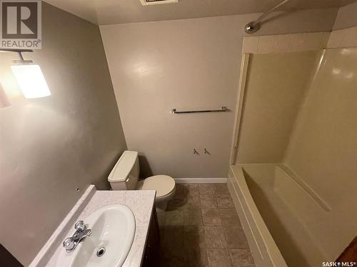 111 15 Barr Street, Regina, SK - Indoor Photo Showing Bathroom