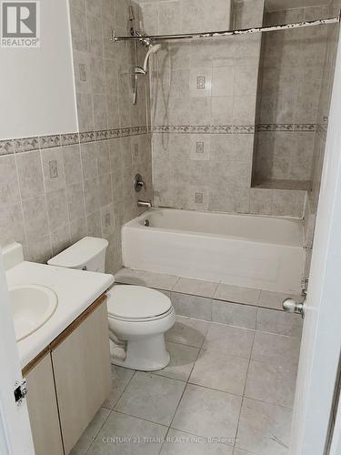 210 - 4064 Lawrence Avenue E, Toronto (West Hill), ON - Indoor Photo Showing Bathroom