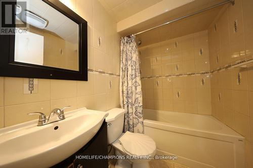 20 Horseshoe Crescent, Toronto (Malvern), ON - Indoor Photo Showing Bathroom