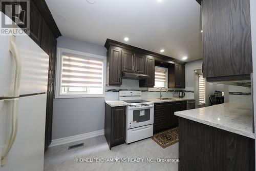 20 Horseshoe Crescent, Toronto (Malvern), ON - Indoor Photo Showing Kitchen