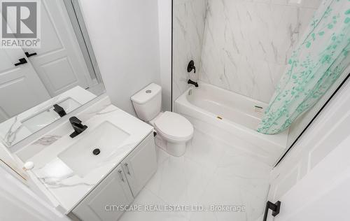 20 Fenton Street, Ajax (Northeast Ajax), ON - Indoor Photo Showing Bathroom