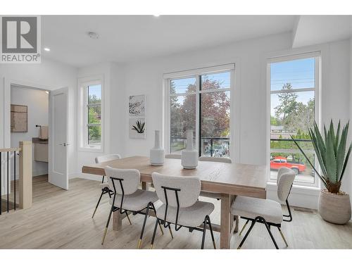 1455 Cara Glen Court Unit# 112, Kelowna, BC - Indoor Photo Showing Dining Room