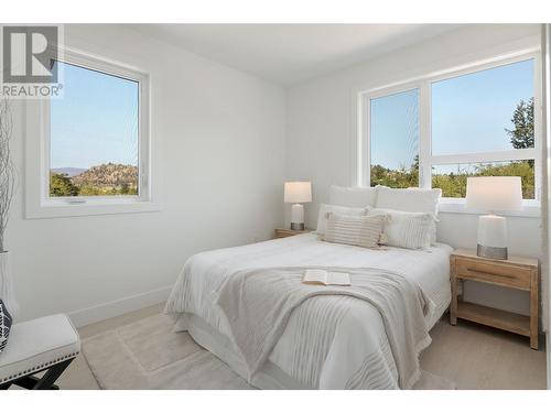 235 Taylor Road Unit# 1, Kelowna, BC - Indoor Photo Showing Bedroom