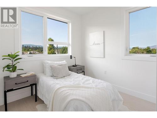 235 Taylor Road Unit# 1, Kelowna, BC - Indoor Photo Showing Bedroom