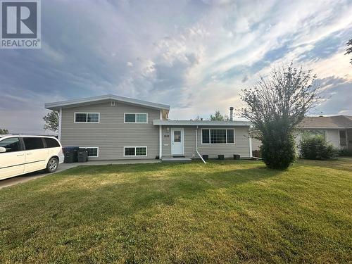 1905 93 Avenue, Dawson Creek, BC - Outdoor