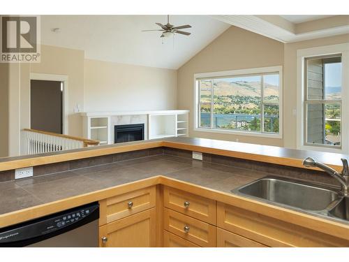 7760 Okanagan Landing Road Unit# 20, Vernon, BC - Indoor Photo Showing Kitchen