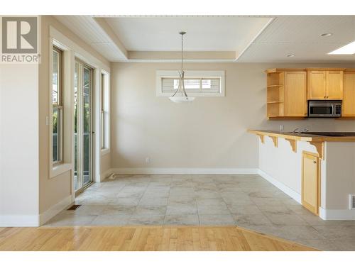 7760 Okanagan Landing Road Unit# 20, Vernon, BC - Indoor Photo Showing Kitchen