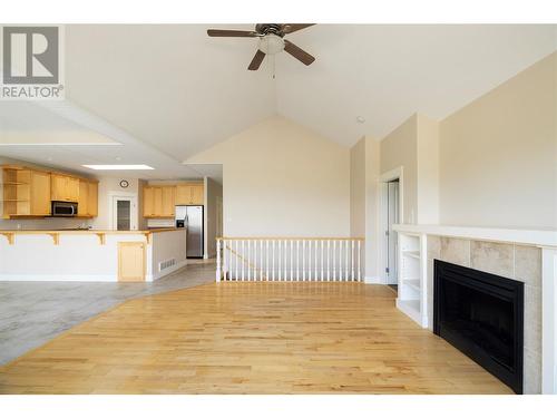 7760 Okanagan Landing Road Unit# 20, Vernon, BC - Indoor Photo Showing Living Room With Fireplace