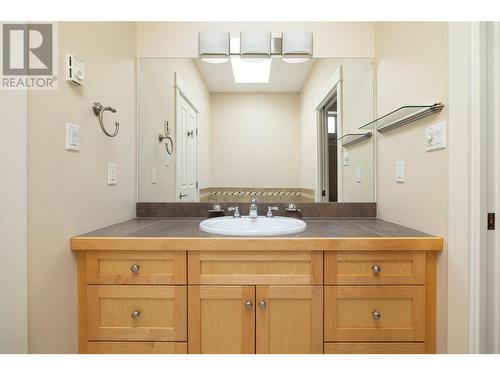 7760 Okanagan Landing Road Unit# 20, Vernon, BC - Indoor Photo Showing Bathroom