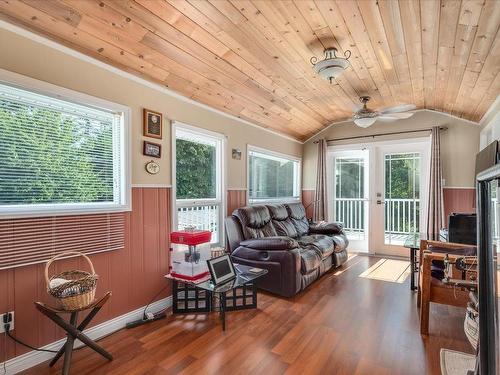 5370 Island Hwy West, Qualicum Beach, BC 