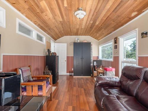 5370 Island Hwy West, Qualicum Beach, BC 