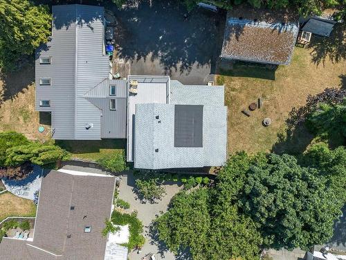 5370 Island Hwy West, Qualicum Beach, BC 