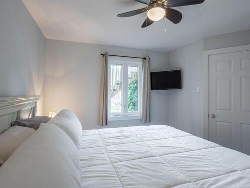 Chambre Ã  coucher principale - 5844  - 5846 Av. Azilda, Montréal (Anjou), QC - Indoor Photo Showing Bedroom