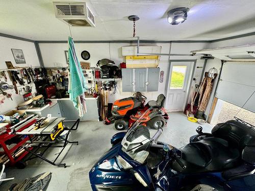 Garage - 144 Ch. Marcoux, Les Îles-De-La-Madeleine, QC - Indoor Photo Showing Garage