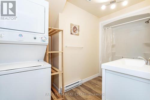 54 Nelson Street W, New Tecumseth (Alliston), ON - Indoor Photo Showing Laundry Room