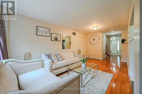 80 Winners Circle, Brampton (Northwest Sandalwood Parkway), ON - Indoor Photo Showing Living Room