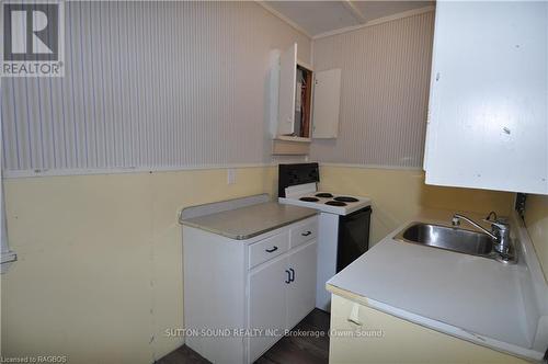 38 Islandview Drive, South Bruce Peninsula, ON - Indoor Photo Showing Kitchen