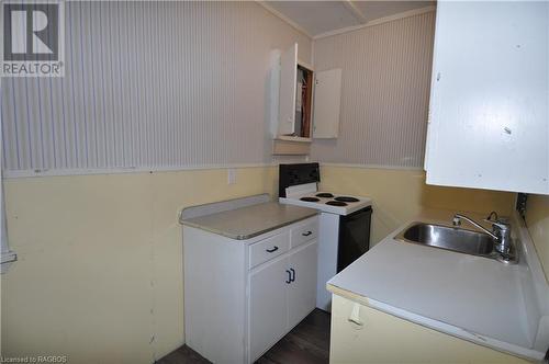 38 Islandview Drive, Chesley Lake, ON - Indoor Photo Showing Kitchen