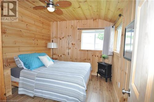 41 Islandview Drive, South Bruce Peninsula, ON - Indoor Photo Showing Bedroom