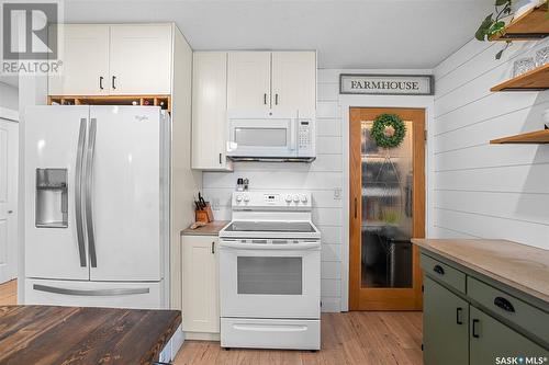 Brown Family Acreage, Aberdeen Rm No. 373, SK - Indoor Photo Showing Kitchen