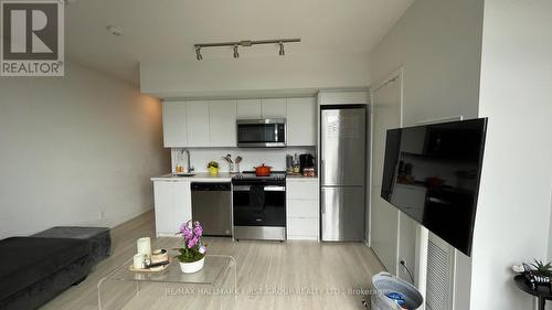 1022 - 30 Tretti Way, Toronto (Clanton Park), ON - Indoor Photo Showing Kitchen