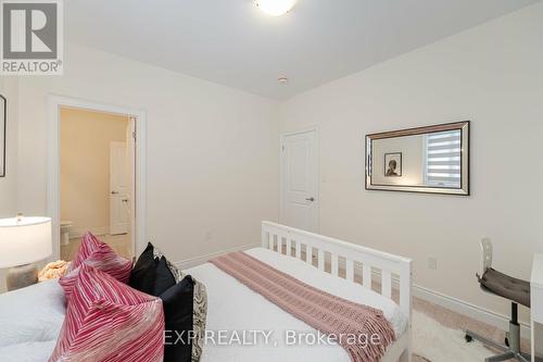 3396 Millicent Avenue, Oakville, ON - Indoor Photo Showing Bedroom