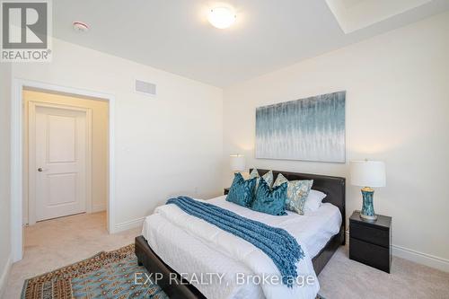 3396 Millicent Avenue, Oakville, ON - Indoor Photo Showing Bedroom