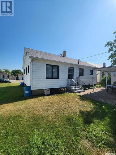 1510 Third Street, Estevan, SK - Outdoor With Deck Patio Veranda