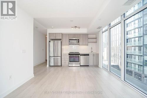 902 - 50 Wellesley Street E, Toronto (Church-Yonge Corridor), ON - Indoor Photo Showing Kitchen