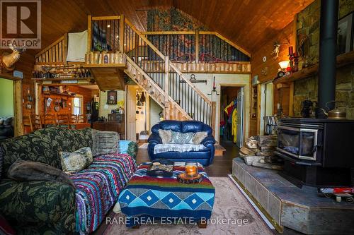 139D Petit Lane, Kearney, ON - Indoor Photo Showing Other Room