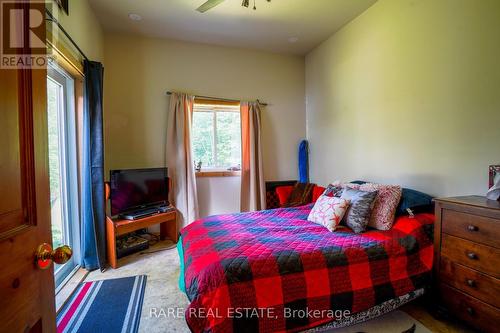 139D Petit Lane, Kearney, ON - Indoor Photo Showing Bedroom