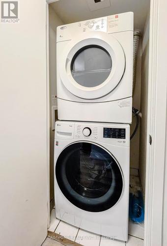 716 - 181 Village Green Square, Toronto (Agincourt South-Malvern West), ON - Indoor Photo Showing Laundry Room