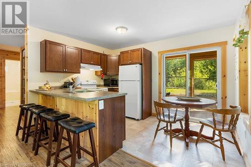 6053 Highway 6, Tobermory, ON - Indoor Photo Showing Kitchen