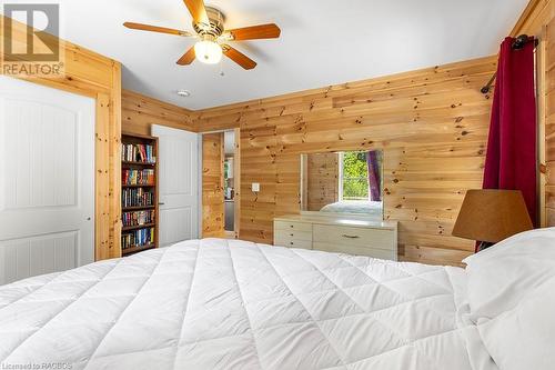 6053 Highway 6, Tobermory, ON - Indoor Photo Showing Bedroom