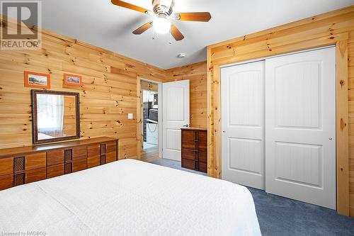 6053 Highway 6, Tobermory, ON - Indoor Photo Showing Bedroom