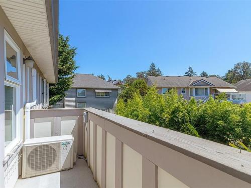 817 Rogers Ave, Saanich, BC 